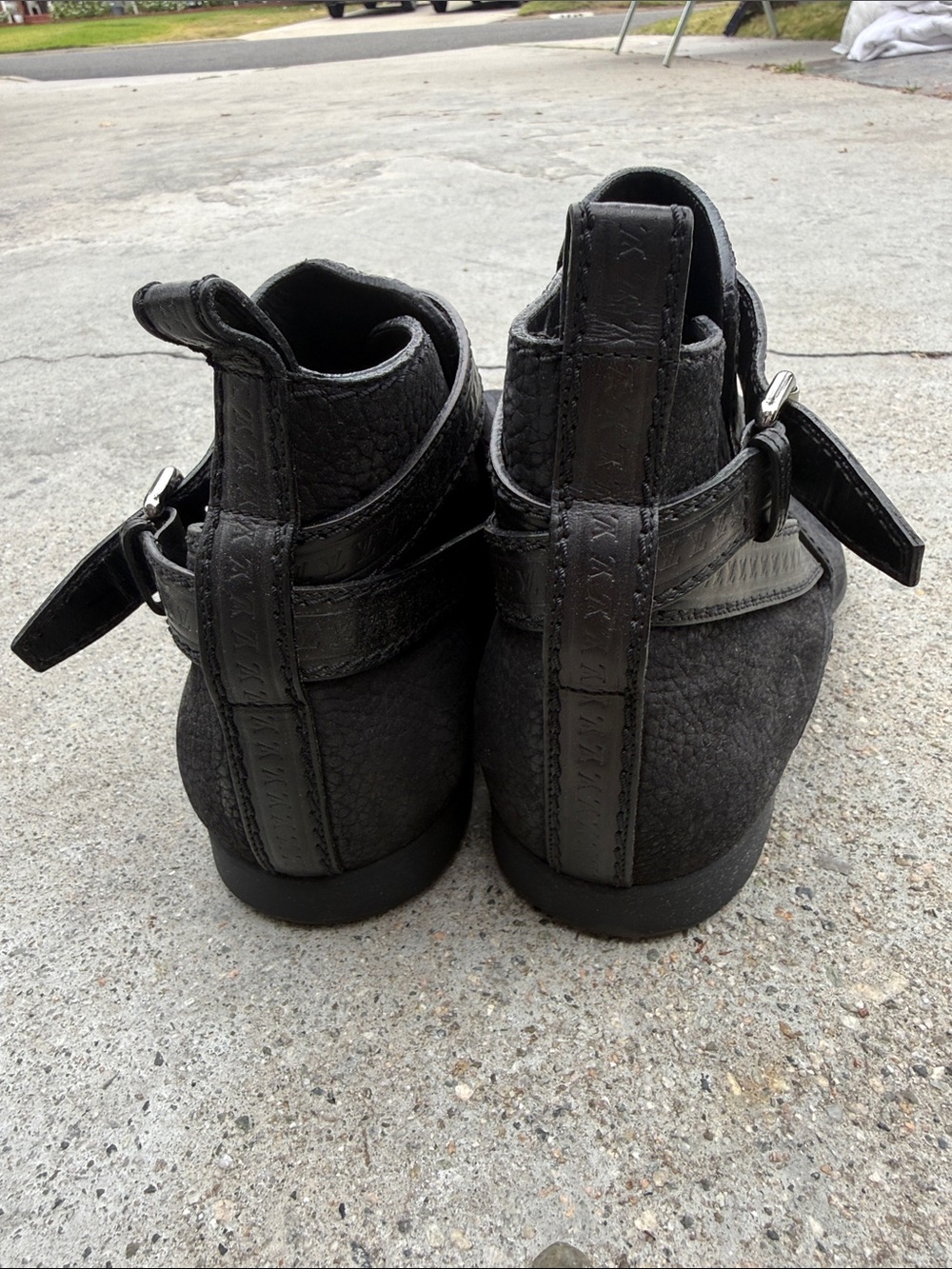 Louis Vuitton Men's Black Suede Cutout Chukka Boots - Picture 4 of 9